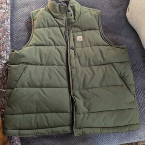 Carhartt olive green reversible puffer vest